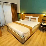 Fragments Hotel