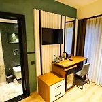 Fragments Hotel