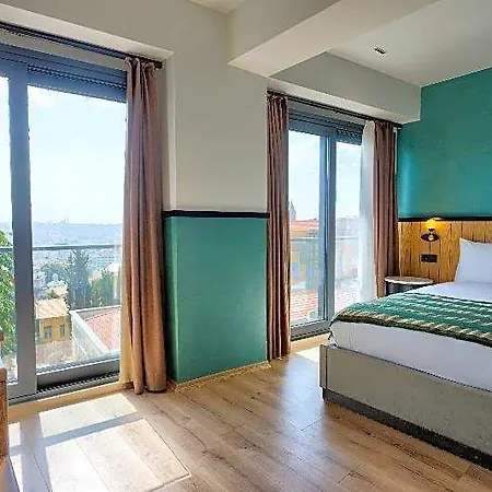 Hotel Fragments 4*