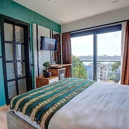Hotel Fragments 4*