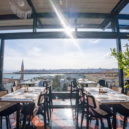 Fragments מלון 4*